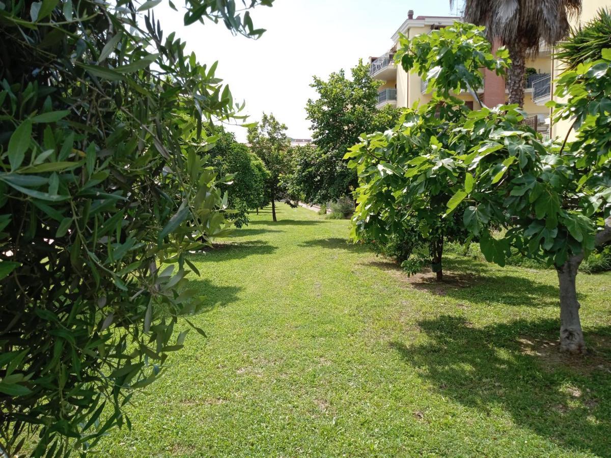 Ferienwohnung Casa Giardino San Benedetto del Tronto Exterior foto